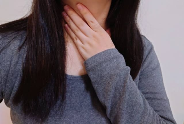 声がれに効くツボ・写真1