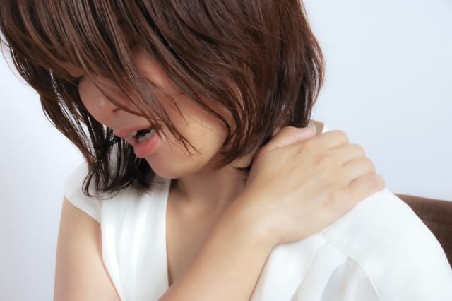 肩こりからくる吐き気めまい・写真1